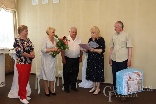 Сапфировую свадьбу (45 лет) отметили Михаил и Татьяна Матешук